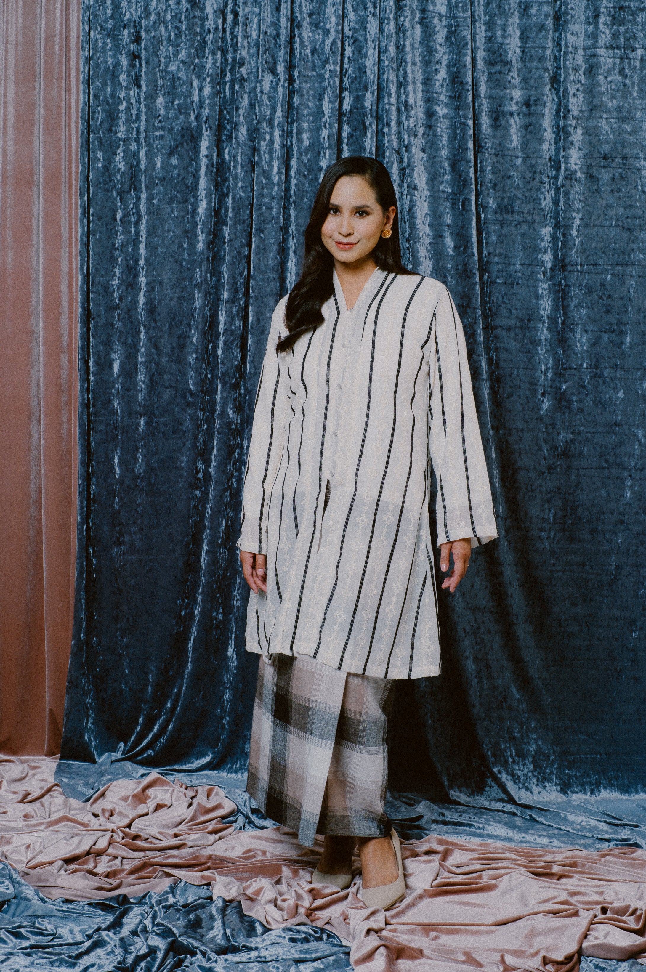 Lembayung Kebaya Labuh TOP - Off White