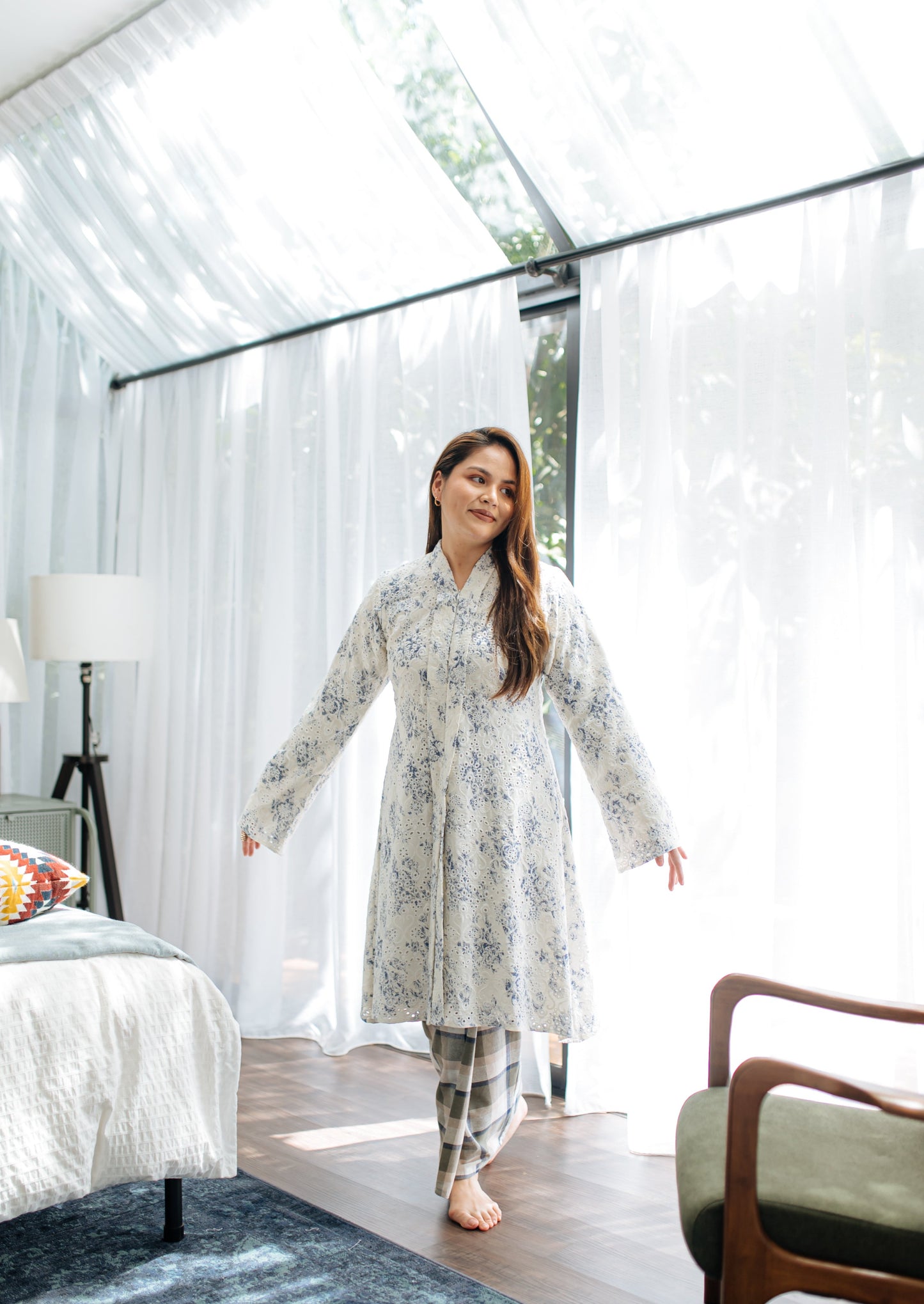 Nila Kebaya Labuh