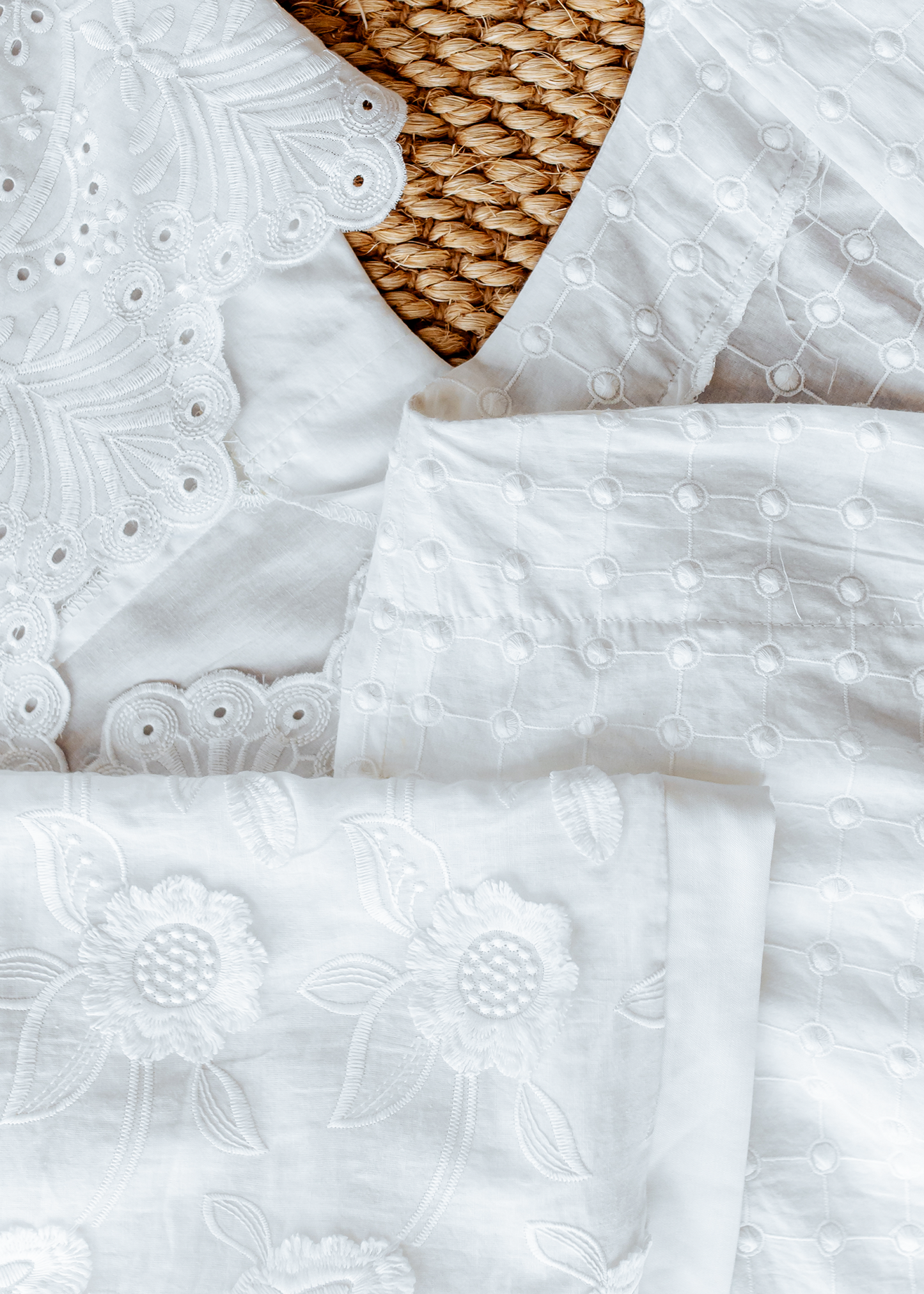 SANTAI IN DOTTED LACE