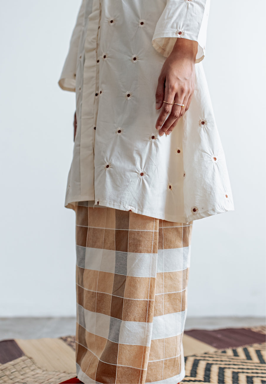 Mentari Kebaya Labuh