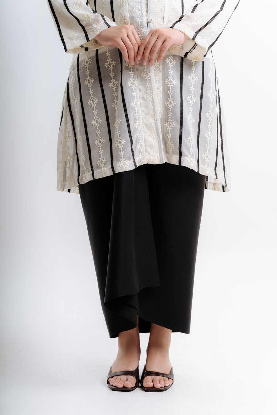 Lembayung Kebaya Labuh TOP - Off White