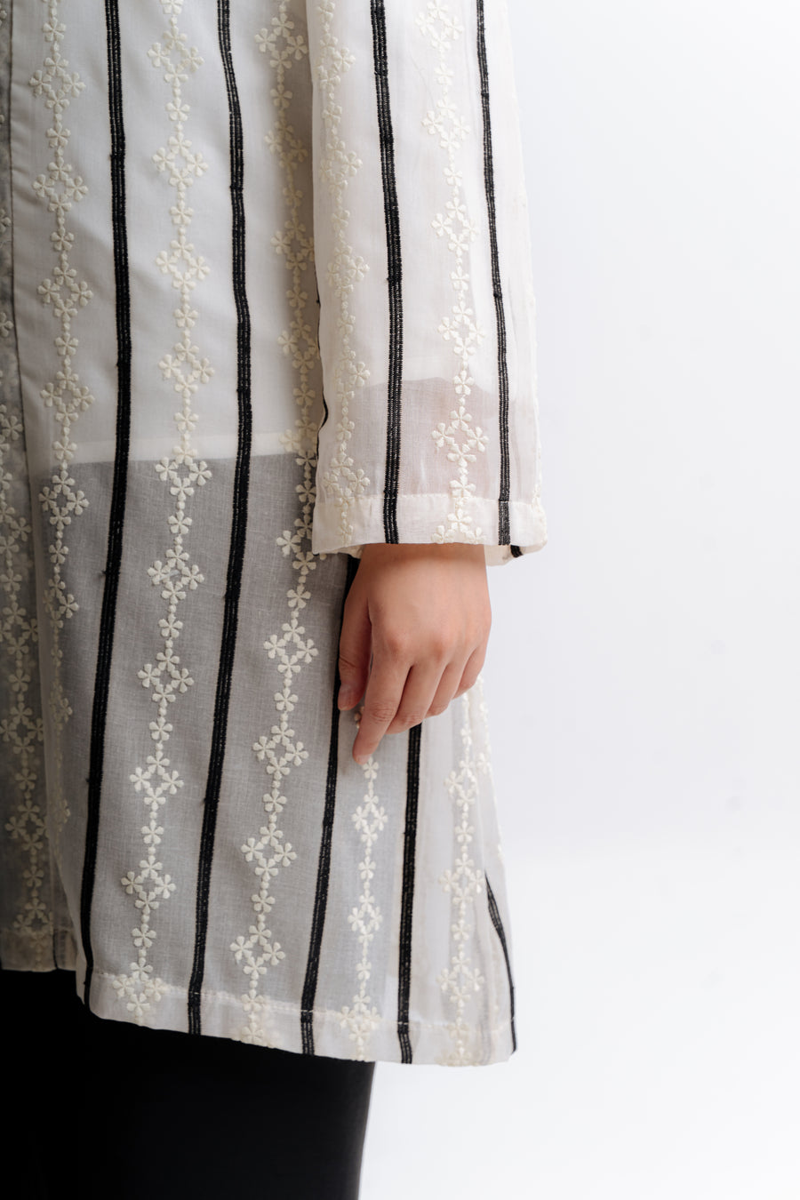 Lembayung Kebaya Labuh TOP - Off White